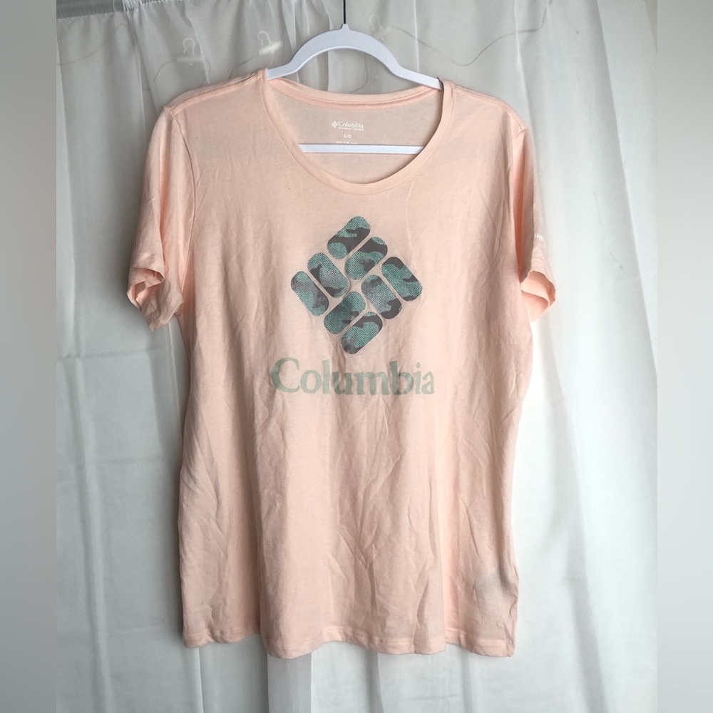 Columbia Women’s Bluebird Day Relaxed Crew Neck Logo T-Shirt Size L Peach